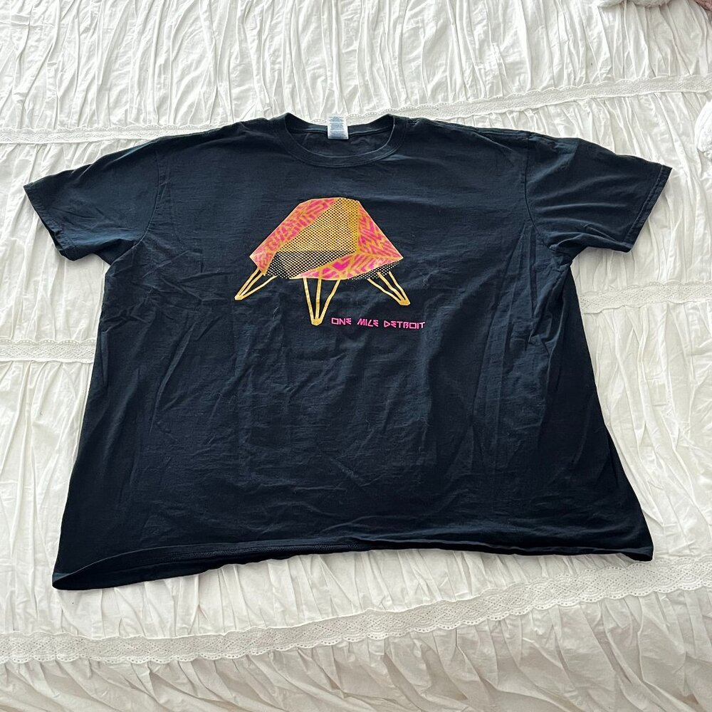 Vintage One Mile Detroit t-shirt 2xl